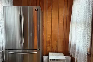 111 Whipple Ave, Norwich, CT 06360 - Photo 3