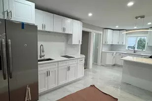 130 Roydon Rd, New Haven, CT 06511 - Photo 9