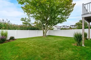 1039 Reef Rd, Fairfield, CT 06824 - Photo 25