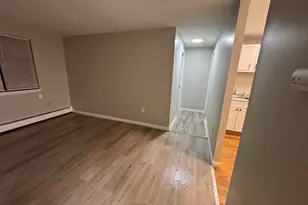 958 Wethersfield Ave, Hartford, CT 06114 - Photo 3