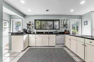 4 Old Gate Ln, Newtown, CT 06470 - Photo 11