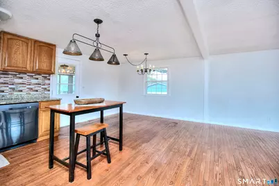 6 Vernon Court, Milford, CT 06461 - Photo 5