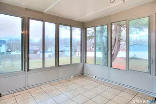 6 Vernon Ct, Milford, CT 06461 - Photo 7