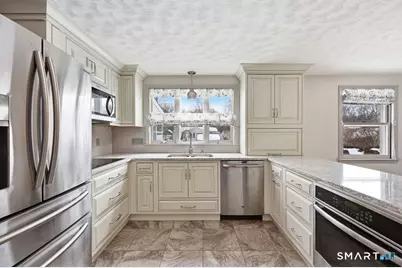 24 Iroquois Road, Enfield, CT 06082 - Photo 3