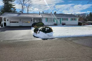 24 Iroquois Rd, Enfield, CT 06082 - Photo 3