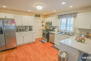 2 Kevin Dr, Danbury, CT 06811 - Photo 3