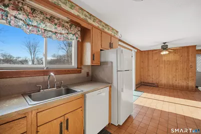 22 Belle Avenue, Enfield, CT 06082 - Photo 5