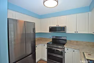 321 Greens Loop, Cheshire, CT 06410 - Photo 13