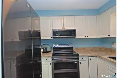 321 Greens Loop #321, Cheshire, CT 06410 - Photo 7