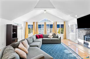 231 Pawson Rd, Branford, CT 06405 - Photo 7