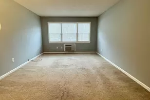 34 A Padanaram Rd, Danbury, CT 06811 - Photo 3