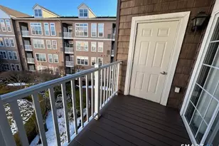 850 E Main St, Stamford, CT 06902 - Photo 11