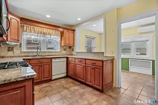 40 Bellevue Rd, New Haven, CT 06511 - Photo 11