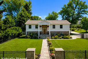 61 Hobson St, Stamford, CT 06902 - Photo 1