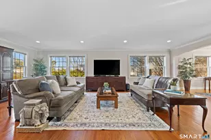 61 Hobson St, Stamford, CT 06902 - Photo 5