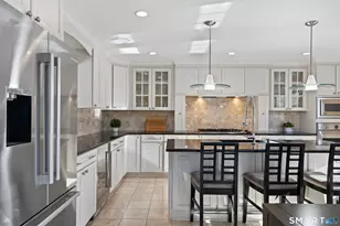 61 Hobson St, Stamford, CT 06902 - Photo 15