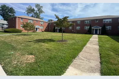 768 New Britain Avenue #Apt 3, Hartford, CT 06106 - Photo 3