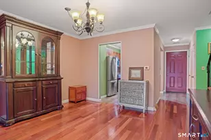 288 Melody Ln, Fairfield, CT 06824 - Photo 7