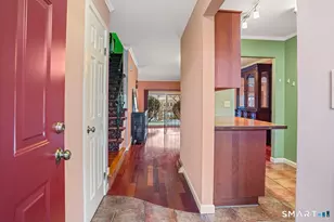 288 Melody Ln, Fairfield, CT 06824 - Photo 3