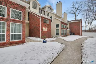 285 Carriage Crossing Ln, Middletown, CT 06457 - Photo 1