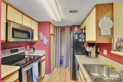 285 Carriage Crossing Lane #285, Middletown, CT 06457 - Photo 5