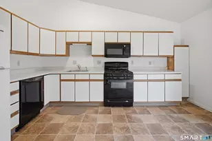 449 S Main St, Manchester, CT 06040 - Photo 13