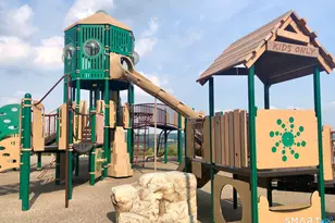 62 Moorland Dr, Danbury, CT 06810 - Photo 33