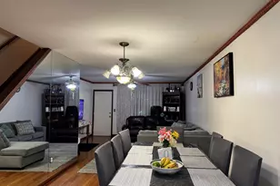 28 Linden Pl, Stamford, CT 06902 - Photo 3