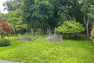 276 Dunnlea Rd, Fairfield, CT 06824 - Photo 5