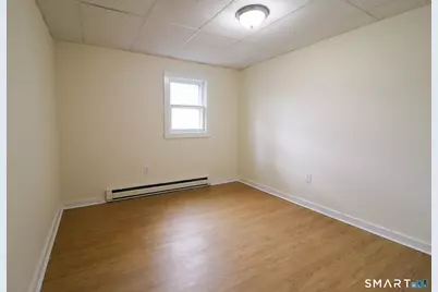 374 Main Street #Apt C, East Lyme, CT 06357 - Photo 9