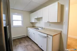 374 Main St, East Lyme, CT 06357 - Photo 7