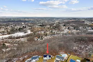 44 Shadybrook Ln, Waterbury, CT 06706 - Photo 37