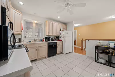 117 Dibble Hollow Lane #117, Windsor Locks, CT 06096 - Photo 5