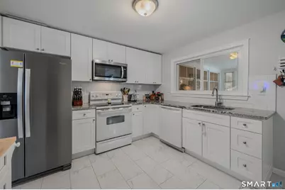 2 North Cobblers Court, East Lyme, CT 06357 - Photo 3