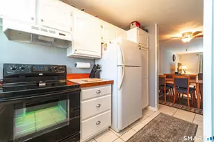 21 Carillon Dr, Rocky Hill, CT 06067 - Photo 15