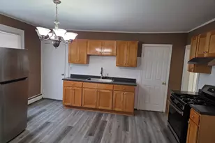 3 Botsford St, Meriden, CT 06451 - Photo 3