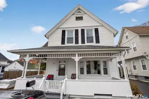 4 Robbins Ct, Norwich, CT 06360 - Photo 1