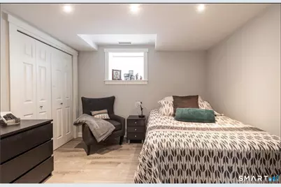 7 Dubois Street, Stamford, CT 06905 - Photo 15