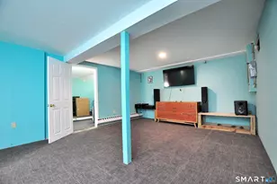 8 Cornfield Rd, Waterbury, CT 06704 - Photo 33