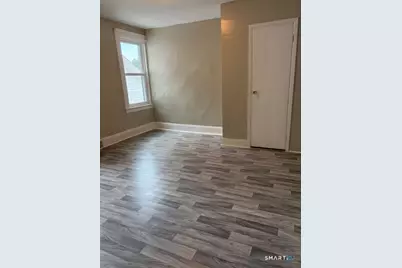 208 Fairview Avenue, Bridgeport, CT 06606 - Photo 9