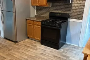 208 Fairview Ave, Bridgeport, CT 06606 - Photo 5