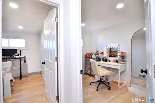 207 Hillcrest Rd, Bridgeport, CT 06606 - Photo 27