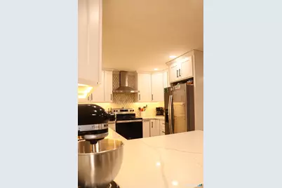 207 Hillcrest Road, Bridgeport, CT 06606 - Photo 3