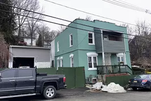 248 N Walnut St, Waterbury, CT 06704 - Photo 3