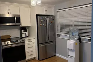 43 Sun Ridge Ln, Cromwell, CT 06416 - Photo 5