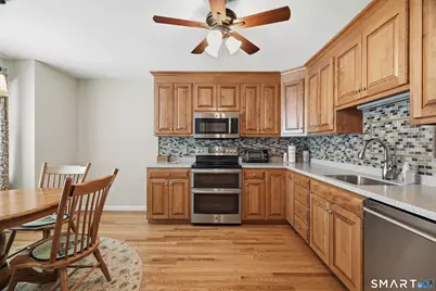99 Overshot Drive #99, Glastonbury, CT 06073 - Photo 5
