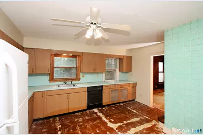 41 2nd Avenue, Branford, CT 06405 - Photo 17