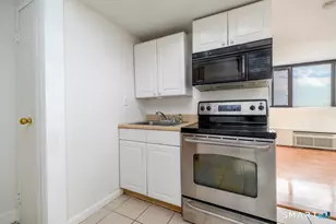 60 Strawberry Hill Ave, Stamford, CT 06902 - Photo 7