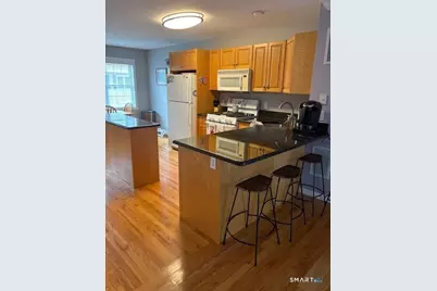396 Main Street #APT 2, Wallingford, CT 06492 - Photo 9