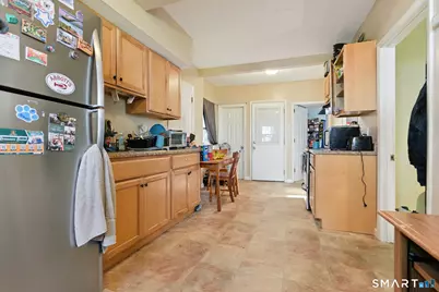 31 Grand Street, New London, CT 06320 - Photo 7